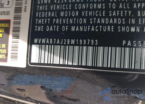 2011 Volkswagen Golf 2.5L 2-Door z USA, uszkodzony, nr VIN WVWAB7AJ2BW199793
